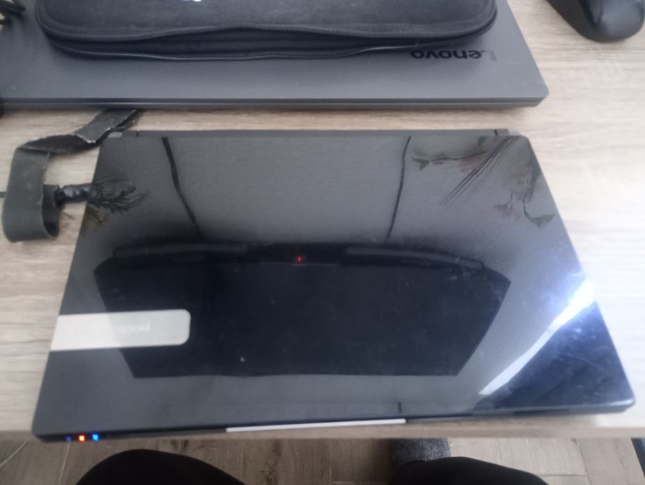 Нетбук Packard bell