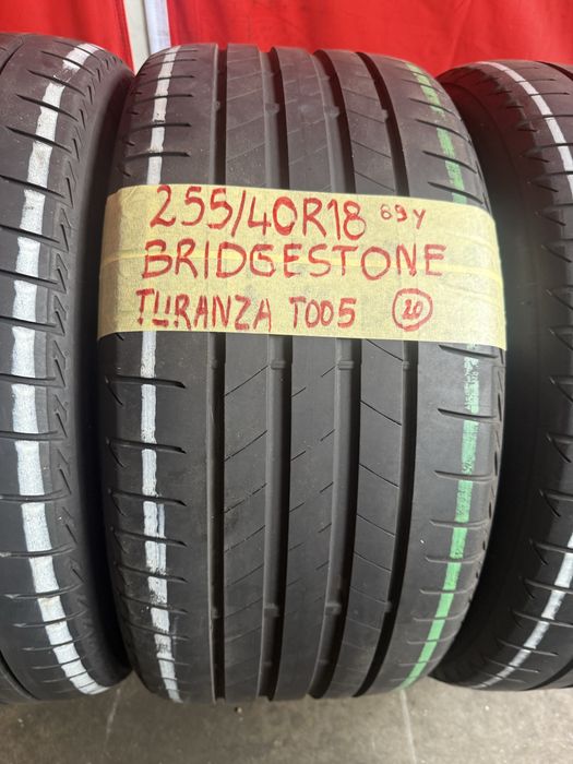 Pneus 225/40/18 + 255/40/18 Bridgestone Todos Iguais Impecaveis