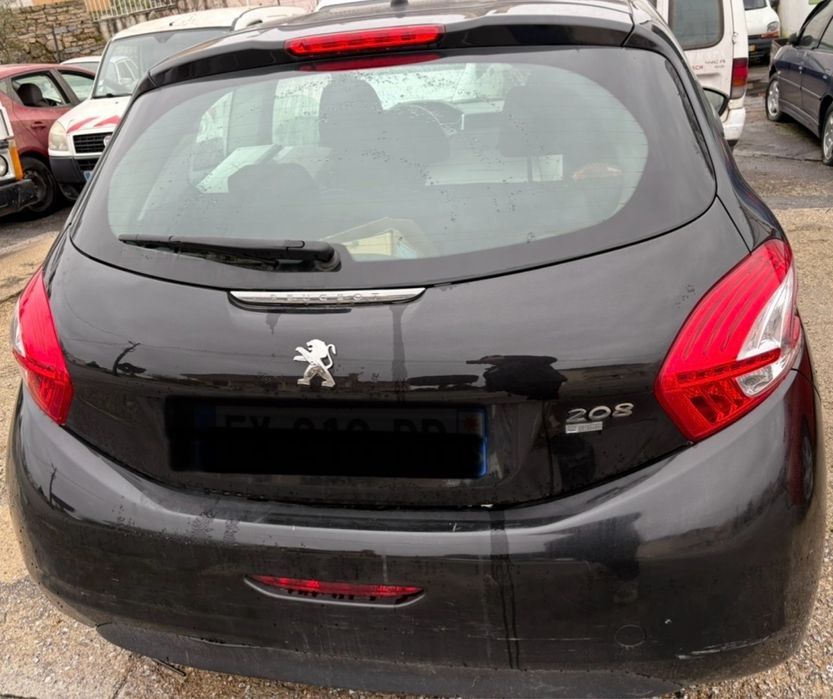 Tampa da Mala Peugeot 208 I comercial