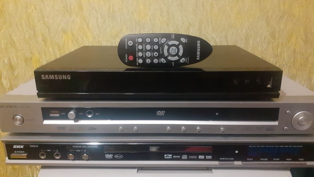 Лазерный видеопроигрыватель Samsung DVD-E360