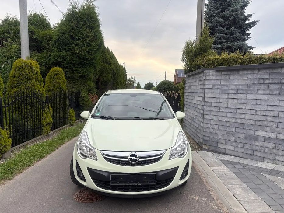 Opel Corsa 1.4 bogate wyposażenie
