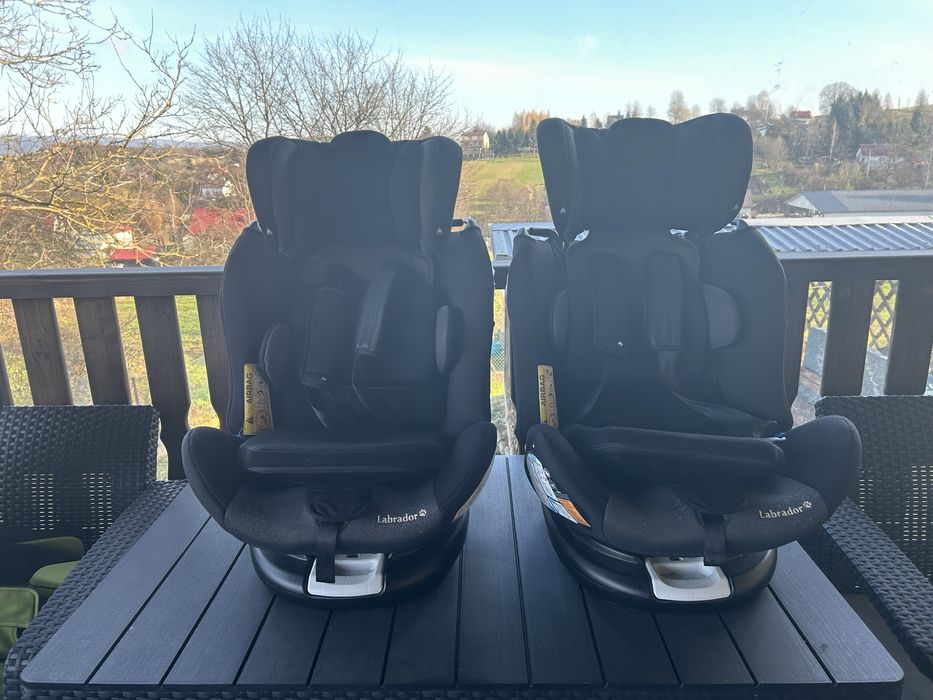 Foteliki samochodowe   Z Baza obrotową