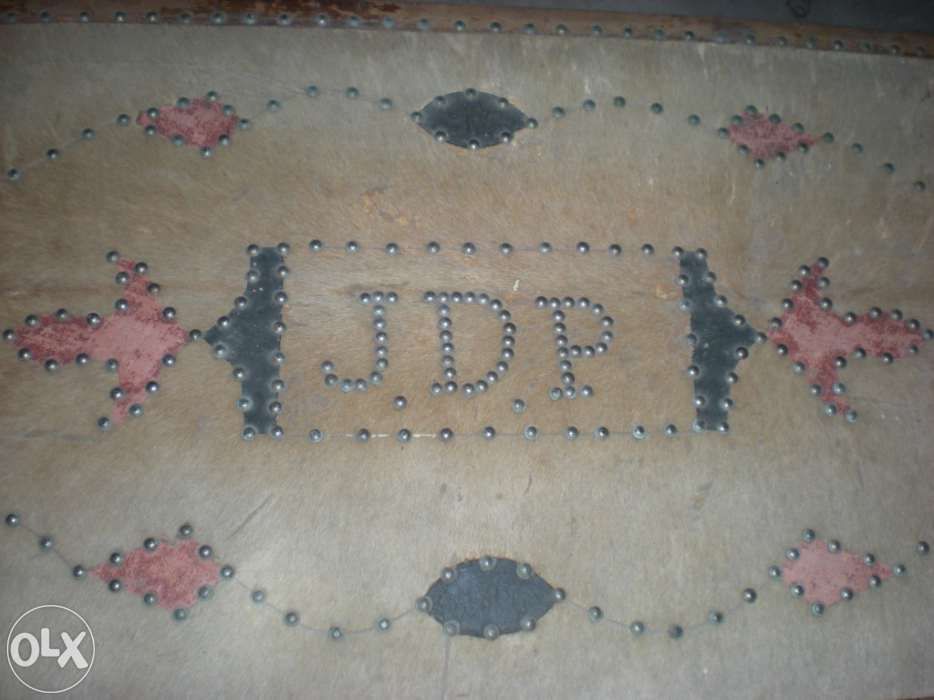 Arca forrada em pele