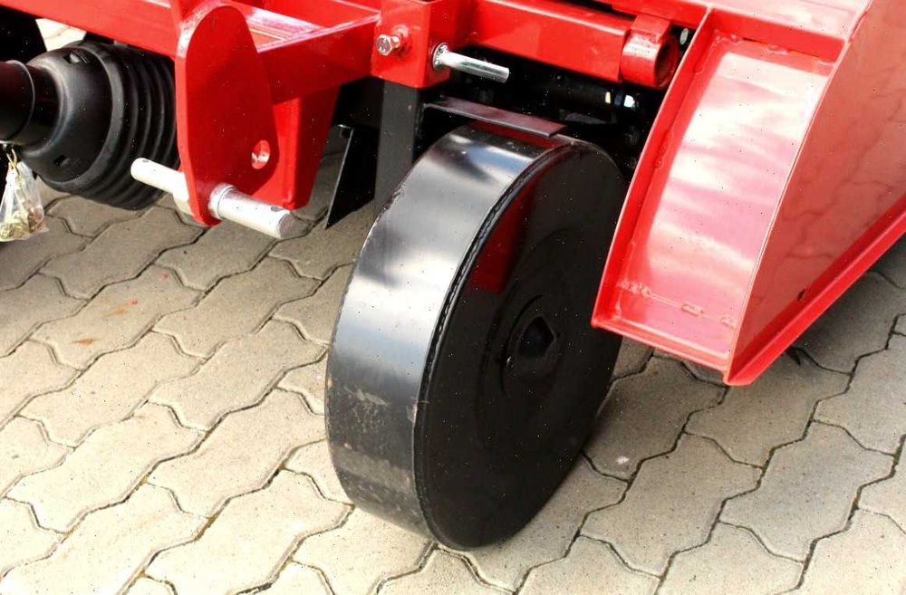 ДУЖЕ НАДІЙНА Фреза, грунтофреза wirax на колесах навісна до трактора