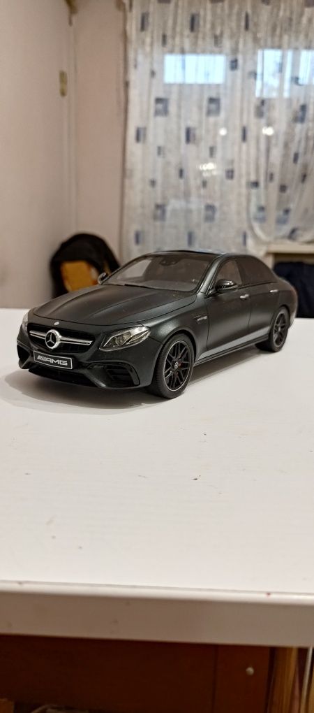 Масштабна модель Mercedes E63S Edition One 1/18: 12 500 грн. - Машинки ...