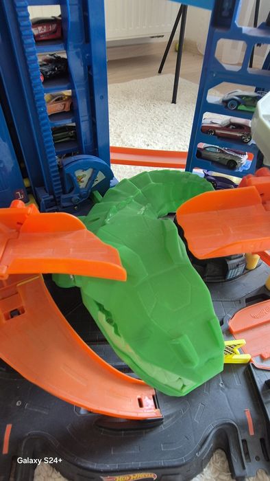 Garaż tor Hotwheels ULTIMATE bardzo duży