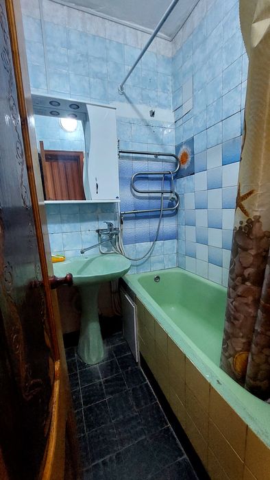 Продам 3-кімнатну квартиру. Вул.Київська,15.