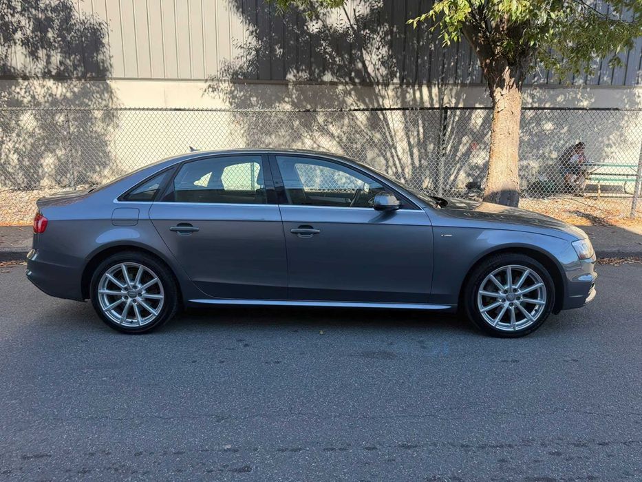 Audi A4      2015