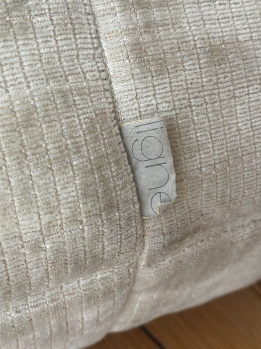 Ligne Roset TOGO – Cadeira + Apoio para os Pés