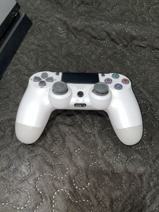 Vendo ps 4 por falta de uso