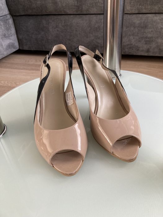 Pantofle bez pięty skórzane 41 beżowe czarne