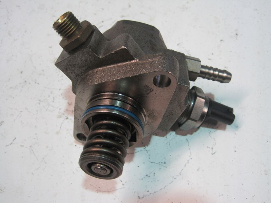 POMPA PALIWA VW POLO 1,4TSI 04E127026BC