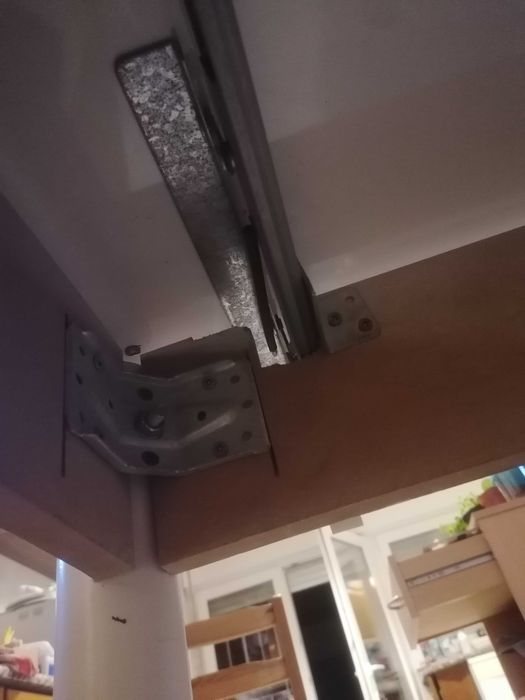 Mesa extensível com três cadeiras