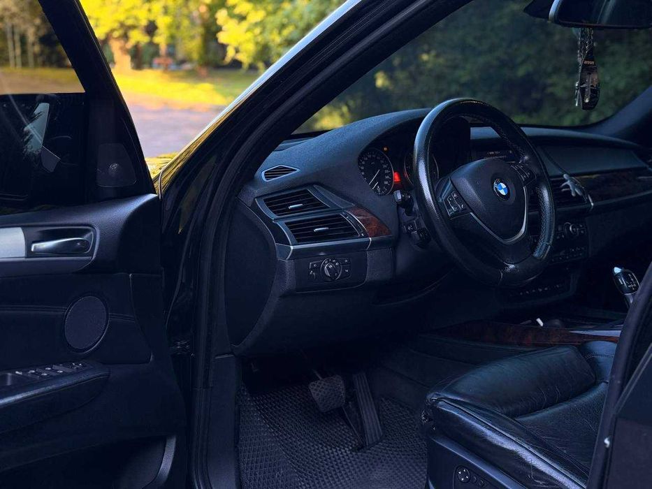 BMW X5 E70 без ДТП в отличном состоянии