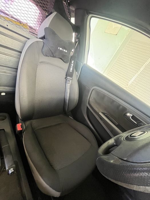 Seat ibiza 6L comercial