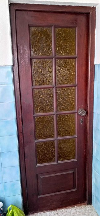 Porta madeira maciça com vidro