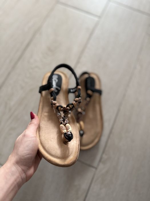 Klapki japonki ( klapki plażowe)