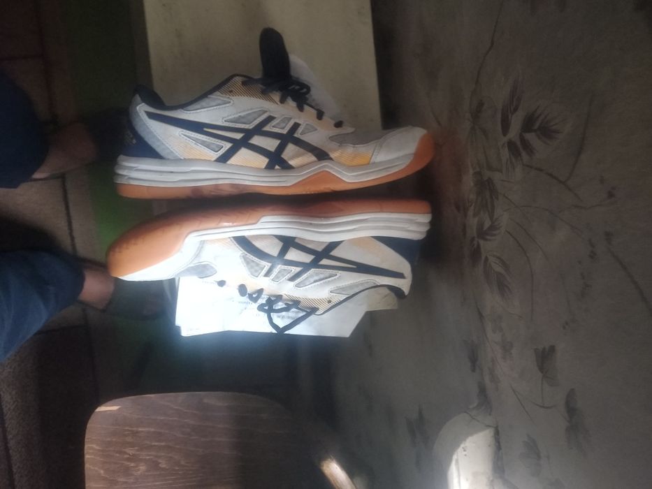 Кроссовки спортивные для бега