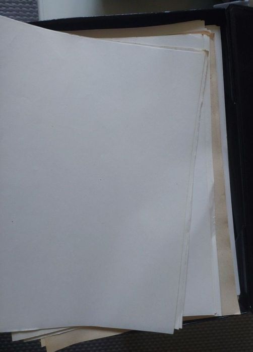 Stary papier PRL do maszyny do pisania lub drukaki
Papier biały choc c