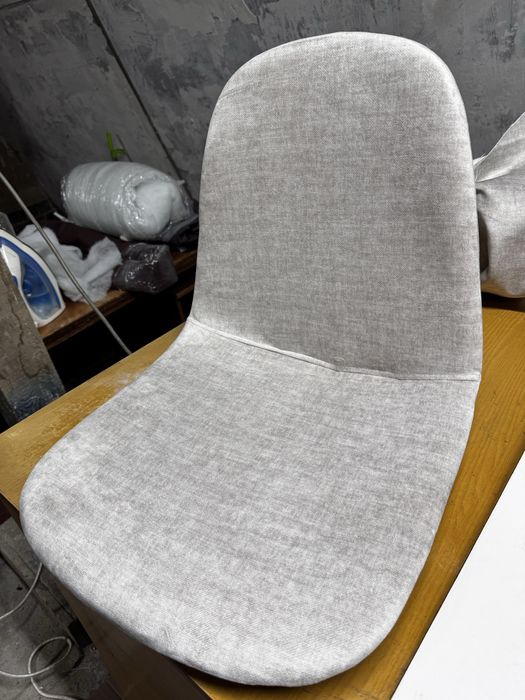 Перешиваємо меблі а також стелі автомобілів. Ціна за домовленістю.