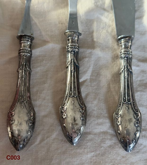 Conjunto de talheres infantis com cabo de prata