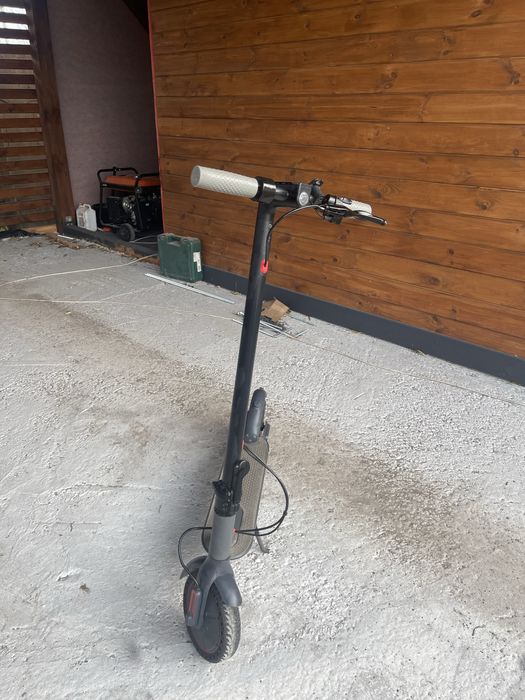 Електросамокат продам