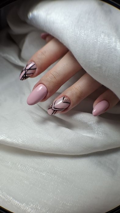Manicure, pedicure  hybrydowy