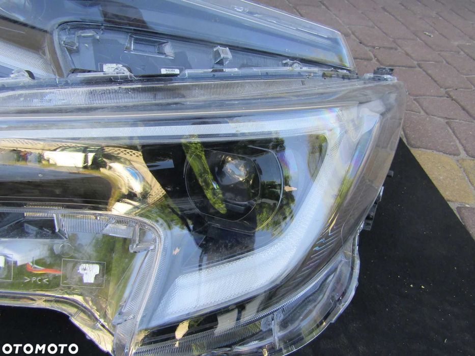 Lampy Lewa Prawa Przód Led Toyota Corolla E21 19 26R