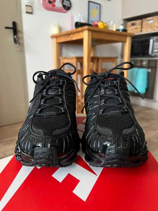 Buty sportowe Nike Shox TL Black R.37.5