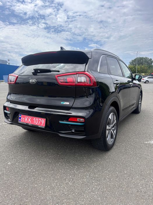 Kia Niro 2019 • 64 кВт • Максимальна комплектація