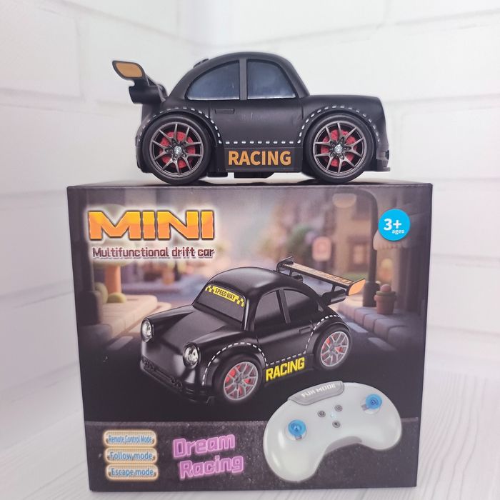 Сенсорна дріфт машинка на радіокеруванні Є ВІДЕО,вміє уникати перешкод