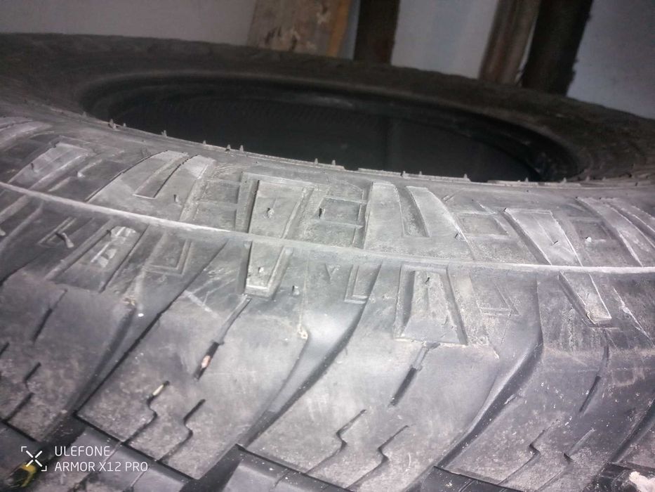 Vendo 4 peuns em bom estado com a medida 265/75/R16