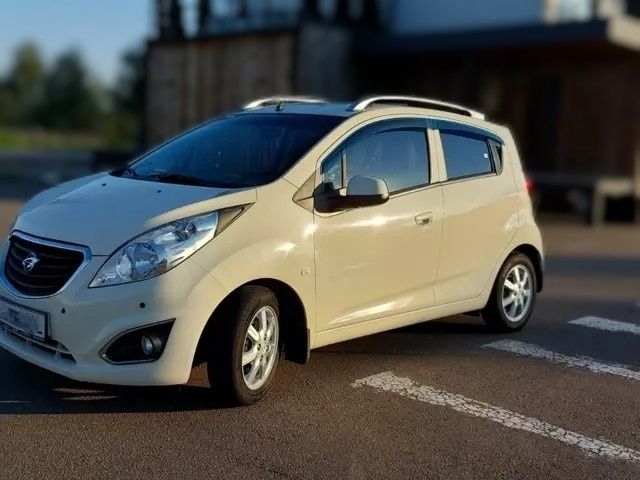 Оренда авто , шукаємо дівчину водія для роботи в таксі