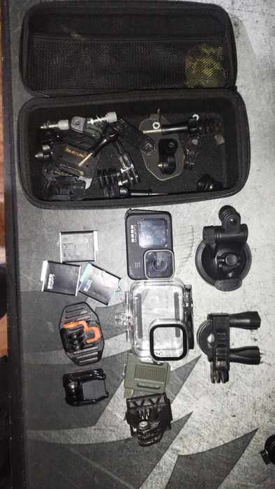 Go pro hero 9 original com bastantes assessórios e bateria extras
