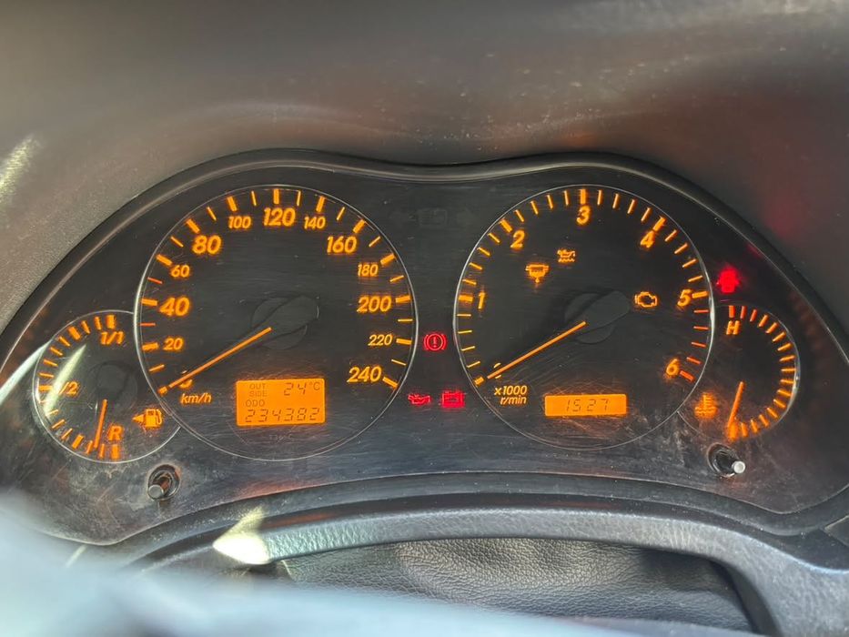 Toyota Avensis T25