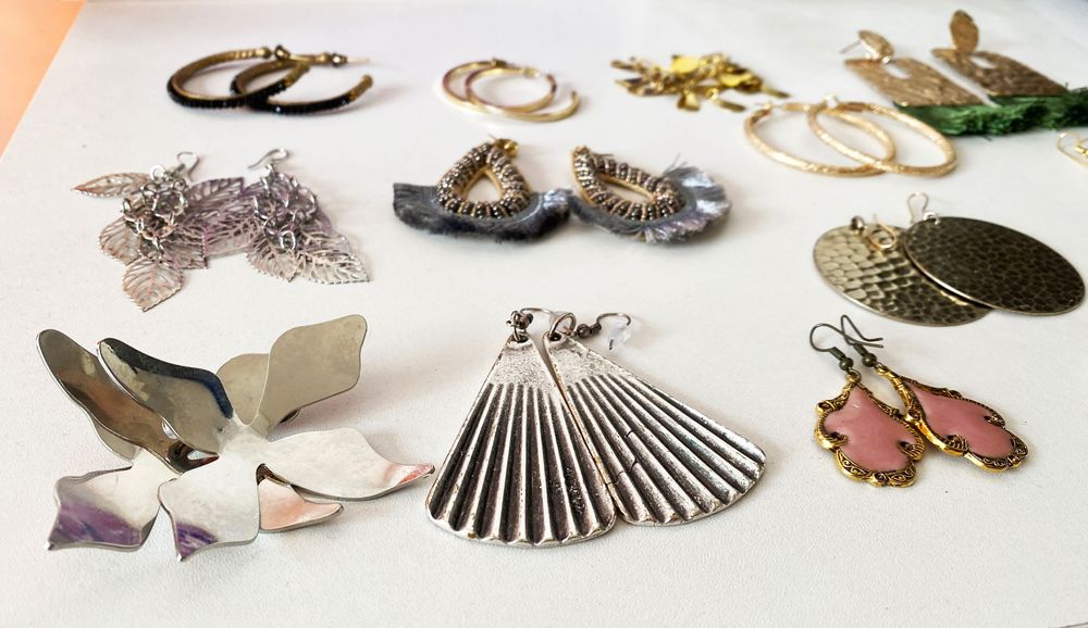 Coleção de 14 pares de brincos, tudo NOVO!