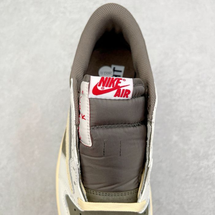 Кросівки Nike Air Jordan low Travis Skott Reverse Mocha. 43-44