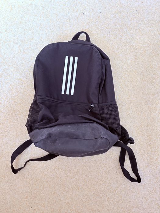 Plecak Adidas czarny uniwersalny model sportowy