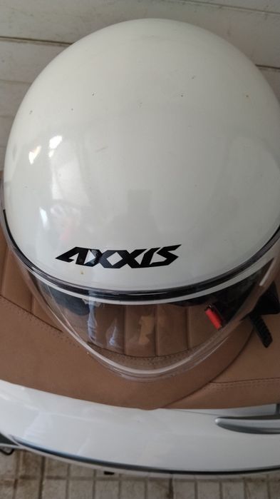 Capacetes Axis e Zeus