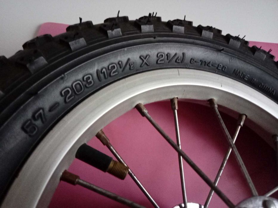 Колесо CST  NYLON  57-203 {12 1\2 * 2 1\4}