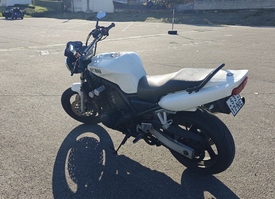 Yamaha Fazer 600