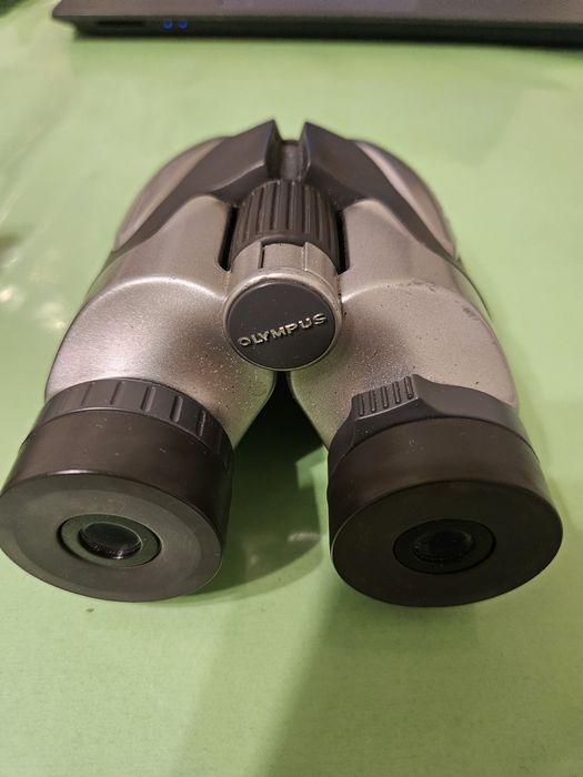 Бінокль Olympus 10-30x25 Zoom PC I