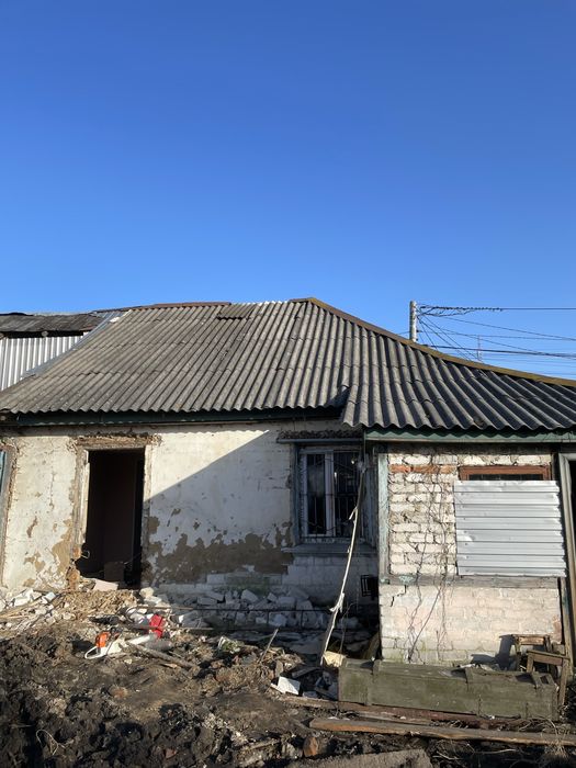 Віддам безкоштовно дошки на дрова з сараю та шифер