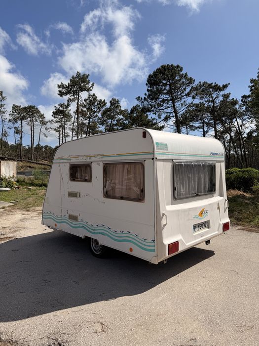 Caravana Pluma 350