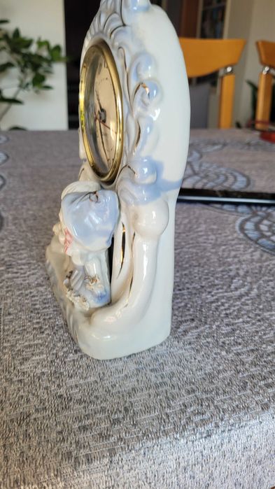 Zegar z figurkami vintage