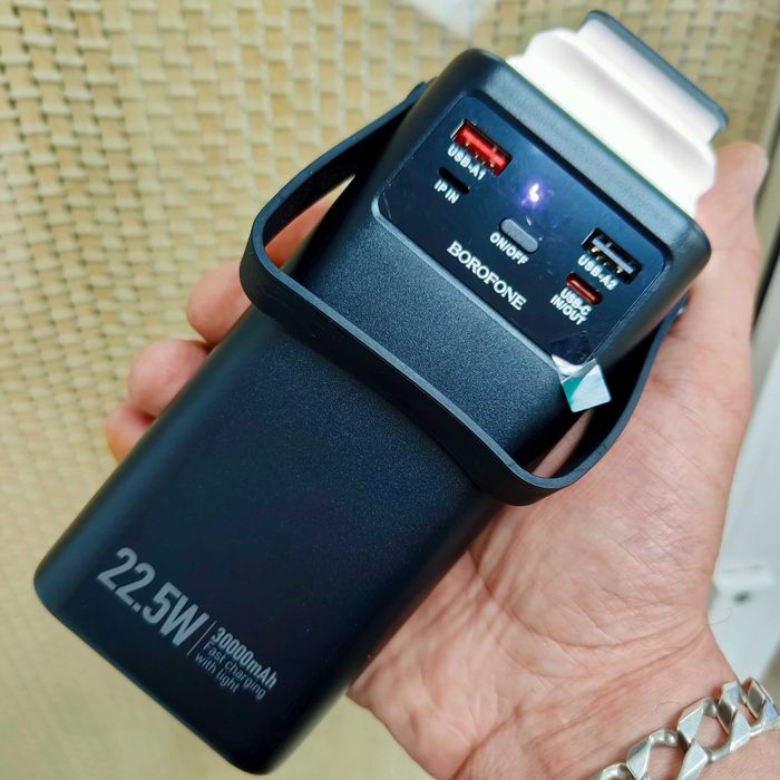 Павербанк Borofone BJ65 30000 mAh 22.5W з потужним ліхтарем та кабелями зовнішній акумулятор