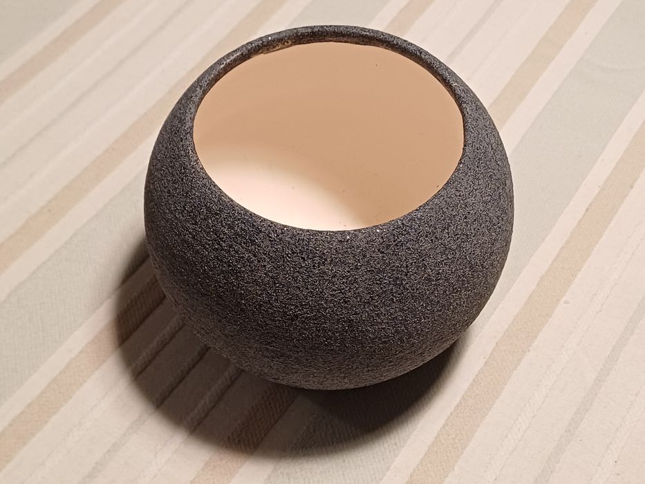 Pequeno vaso redondo de cor azul