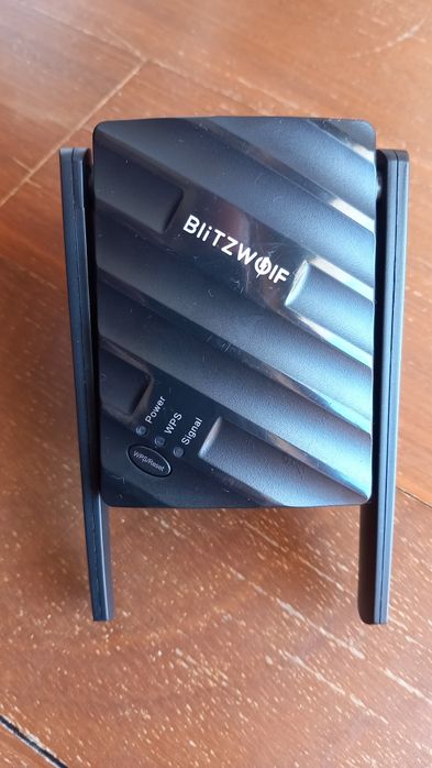 Wi-Fi Signal Repeater/Extender64550439341698121