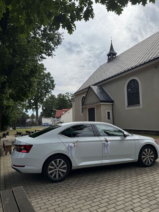 Auto do ślubu Mercedes C klasa AMG 2025, Skoda Superb 2022 - 700 zł