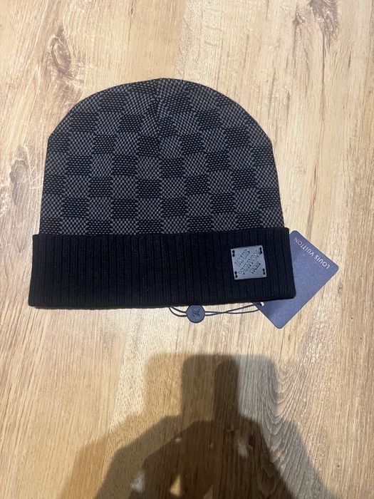 Czapka lv ciemno szara